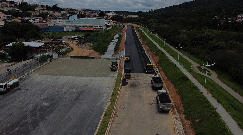 Obras da avenida Boulevard seguem em ritmo acelerado